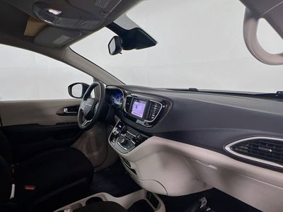 2023 Chrysler Voyager - Photo 7