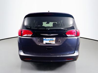 2023 Chrysler Voyager - Photo 19