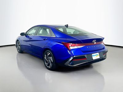 2025 Hyundai Elantra - Photo 5