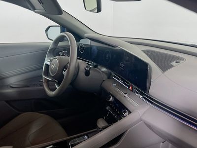2025 Hyundai Elantra - Photo 17