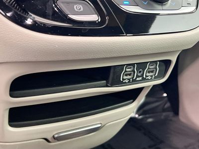 2023 Chrysler Pacifica - Photo 12
