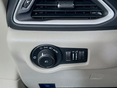 2023 Chrysler Pacifica - Photo 9