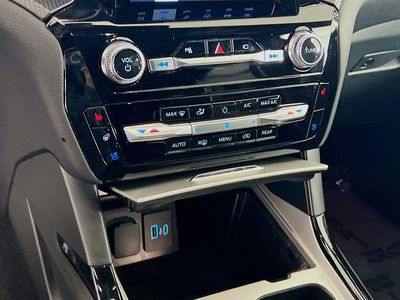 2022 Ford Explorer - Photo 11