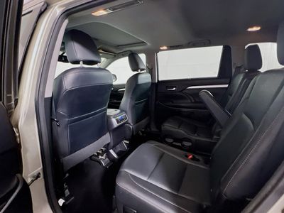 2015 Toyota Highlander - Photo 18