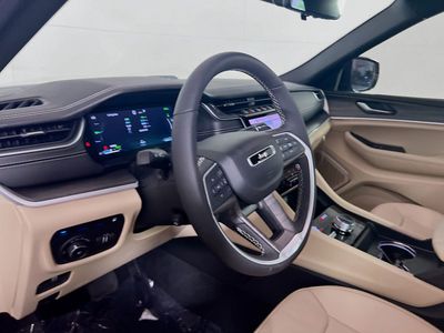 2024 Jeep Grand Cherokee - Photo 9