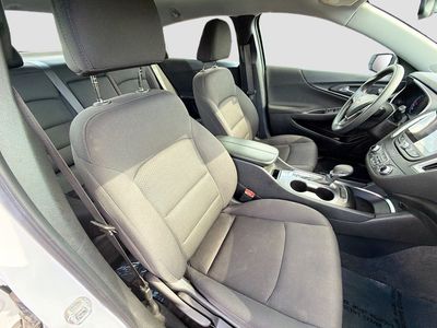 2025 Chevrolet Malibu - Photo 14