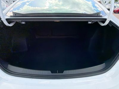 2025 Chevrolet Malibu - Photo 12
