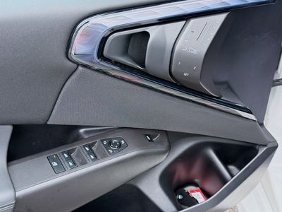 2025 BMW X3 - Photo 23