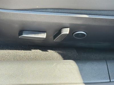 2023 Tesla Model 3 - Photo 24