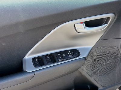 2022 Kia Niro - Photo 18
