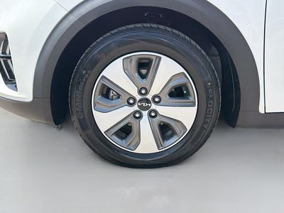 2022 Kia Niro - Photo 35