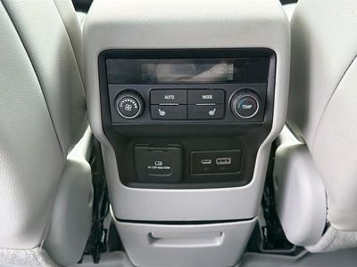 2022 GMC Acadia - Photo 19