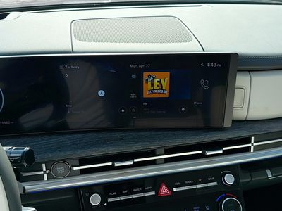 2025 Hyundai Santa Fe - Photo 29