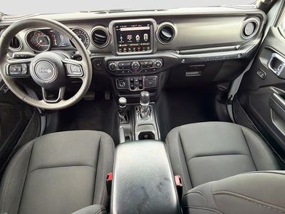 2023 Jeep Wrangler - Photo 14