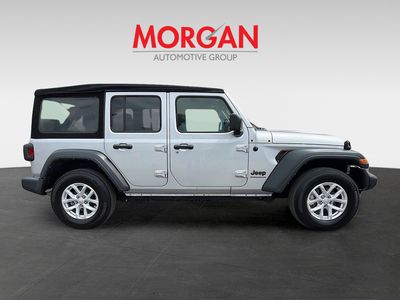 2023 Jeep Wrangler - Photo 2