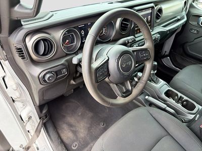 2023 Jeep Wrangler - Photo 24