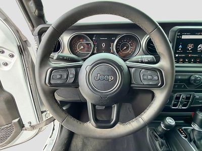 2023 Jeep Wrangler - Photo 37