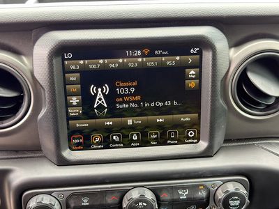 2023 Jeep Wrangler - Photo 29