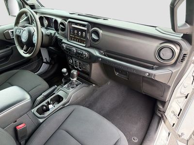 2023 Jeep Wrangler - Photo 12
