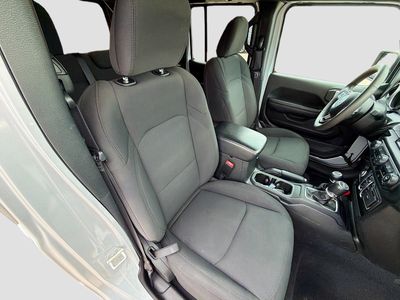 2023 Jeep Wrangler - Photo 13