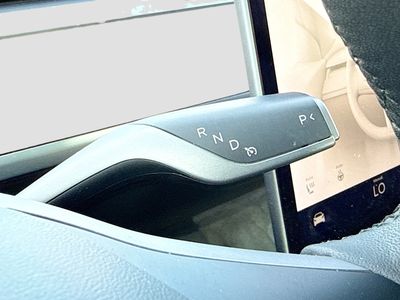 2021 Tesla Model 3 - Photo 28