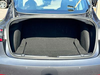 2021 Tesla Model 3 - Photo 11