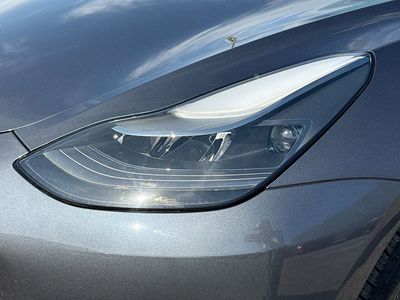 2021 Tesla Model 3 - Photo 9