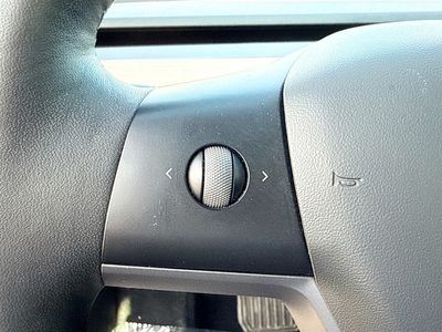 2021 Tesla Model 3 - Photo 34