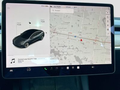 2021 Tesla Model 3 - Photo 27