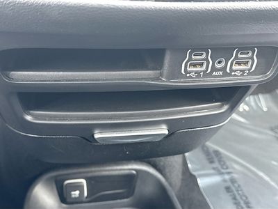 2025 Chrysler Pacifica - Photo 25