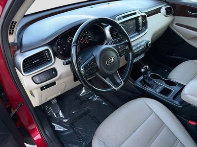 2017 Kia Sorento - Photo 25