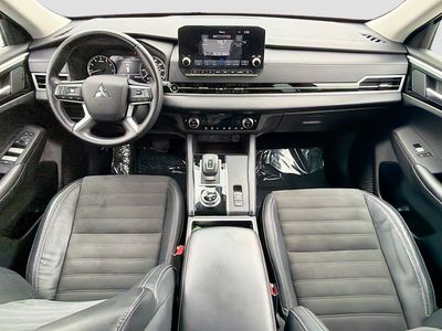 2022 Mitsubishi Outlander - Photo 15