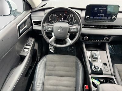 2022 Mitsubishi Outlander - Photo 16