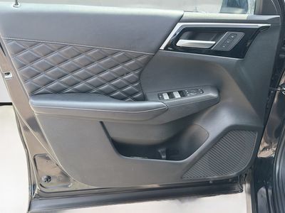 2024 Mitsubishi Outlander - Photo 21