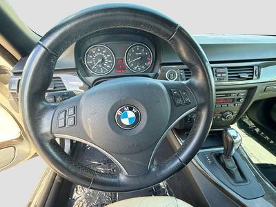 2011 BMW 3 Series - Photo 35
