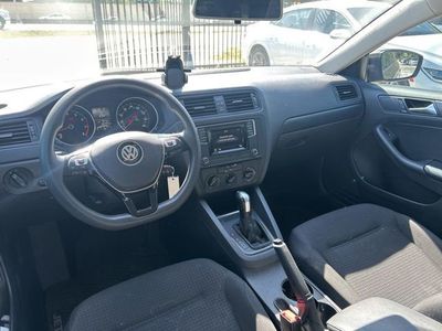 2016 Volkswagen Jetta Sedan - Photo 13