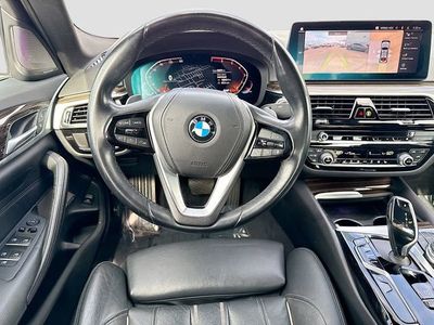 2021 BMW 5 Series - Photo 17
