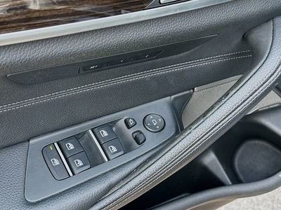 2021 BMW 5 Series - Photo 23