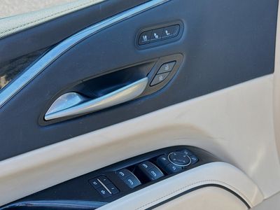 2024 Cadillac Escalade - Photo 25