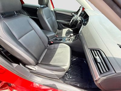 2019 Volkswagen Jetta - Photo 13