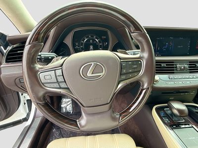 2018 Lexus LS - Photo 39