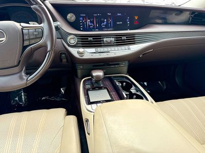 2018 Lexus LS - Photo 19