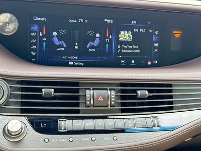 2018 Lexus LS - Photo 34