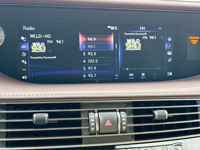 2018 Lexus LS - Photo 31