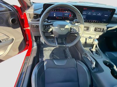 2025 Ford Mustang - Photo 16