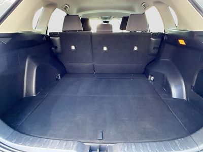 2021 Toyota RAV4 - Photo 11
