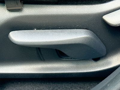 2021 Toyota RAV4 - Photo 23