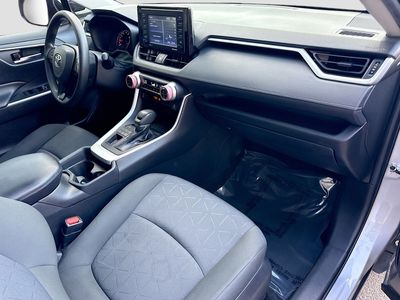 2021 Toyota RAV4 - Photo 12