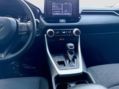 2021 Toyota RAV4 - Photo 17