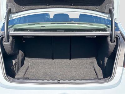 2023 BMW 3 Series - Photo 12